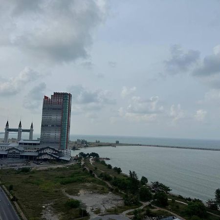 D'Ciella Homes- Sea View, Drawbridge & Ktcc Mall كُوالا تيرينغانو المظهر الخارجي الصورة