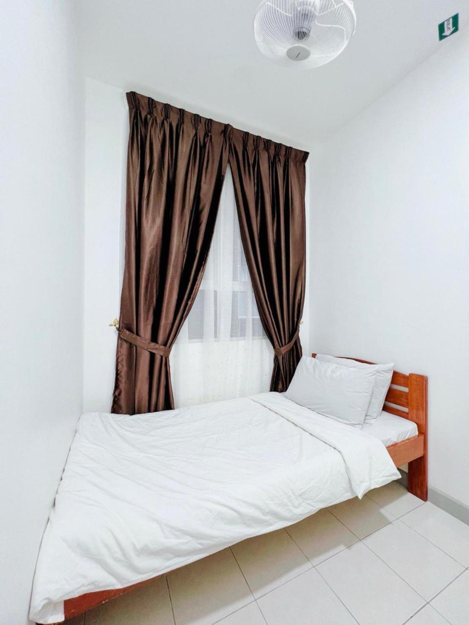 D'Ciella Homes- Sea View, Drawbridge & Ktcc Mall كُوالا تيرينغانو المظهر الخارجي الصورة
